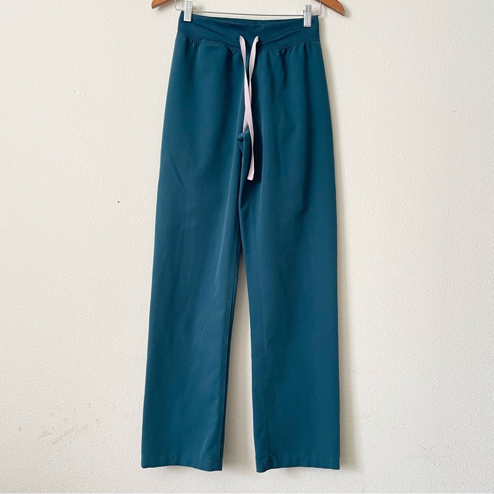 Figs XS high waist Livingston scrub pants in green